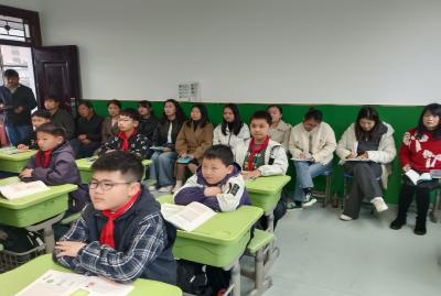 名师引领促成长 送教研讨共提升——叶财顺名师工作室赴杨叶小学开展送教研讨活动