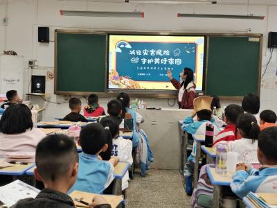 庙岭镇红莲湖一小：多措并举开展防震减灾安全教育