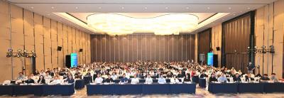 循科学家之路 践实证之法——市新民街小学教师卢文章在全国性学术会议上成功执教科学示范课