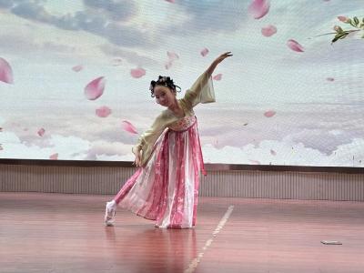 西山小学举行第二届新“西”望美育季学生才艺展示活动
