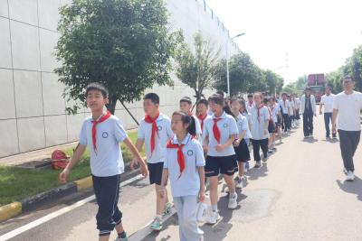 探秘“地下魔法工厂” ——葛店实验小学学子走进葛华污水处理厂开展研学活动