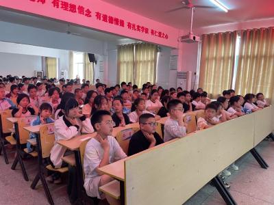 守护生命  “救”在身边——庙岭镇红莲湖第一小学开展“应急救护小课堂”活动