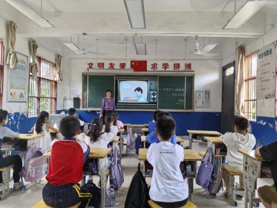 阳光润心 悦纳自我 ——西山街道塘角头小学开展心理健康月系列活动