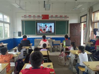 童心永向党 逐梦红领巾——西山街道塘角头小学开展少先队入队宣传教育活动