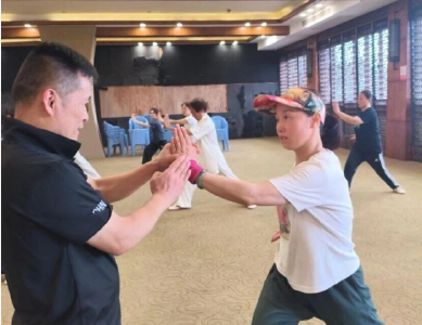 推动非遗武术普及   鄂州培训自然门武术操教练员