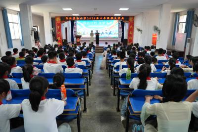 泽林实验小学:夏季毕业礼 逐梦正当时