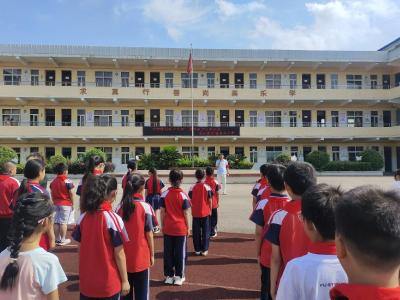 学法守规范 语字传文脉——西山街道塘角头小学开展《国家通用语言文字法》学习宣传活动
