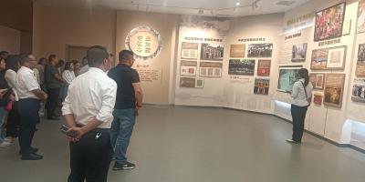 葛店经开区组织教卫系统党员干部赴廉政教育展馆接受警示教育