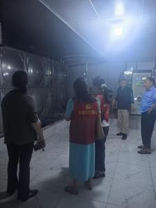 国企担当暖人心 深夜驰援解水忧——市水务集团 高效处置小区泵房突发险情