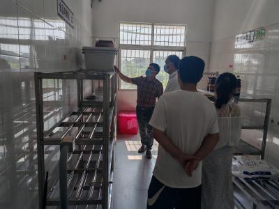 透明食堂零距离 安心膳食护成长——沼山镇永塘小学开展食堂开放日活动