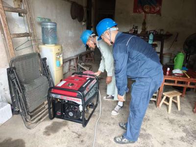 梁子湖供电为特殊吸氧用户“一对一”配备发电机