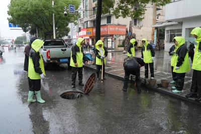 市市政设施管理处：闻“汛”而动守一线 护航市民保安全