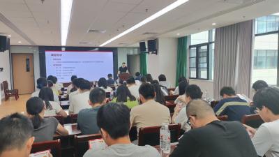 热血辉映党旗红  赤诚捐血践初心 ——市委党校学员参加无偿献血科普实践活动