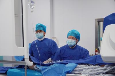 恩施鹤峰：成功开展首例冠状动脉造影手术