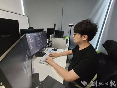 “年轻的事业”让年轻人干 湖北AI圈里，满满的95后00后