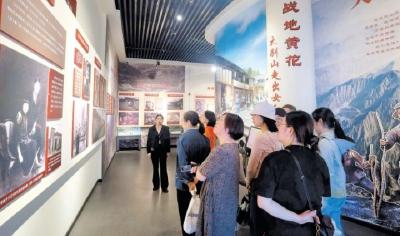 弘扬三大精神 奋力建成支点 | 从历史丰碑到青春实践，咸宁书写精神传承新篇章