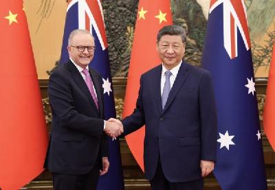 习近平会见澳大利亚总理阿尔巴尼斯