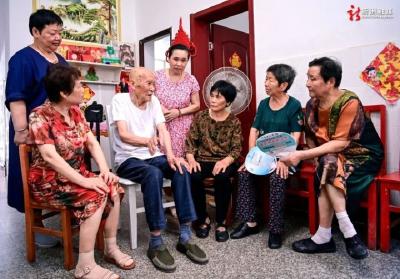 百岁抗战老兵，每年的这一天，他都写下同样的字