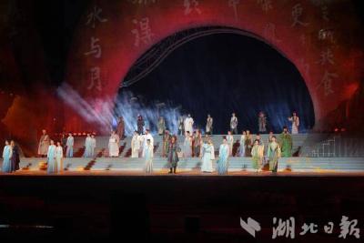荆楚焕新 迎客天下丨千场演出舞动长江 湖北“文艺范”醉了四海客