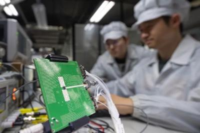 经济热点快评丨总书记为何强调传承弘扬西迁精神？