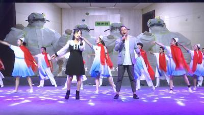 简讯：社会各界开展“庆国庆”文艺活动