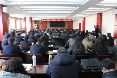 万鼎参加政协第二联组讨论