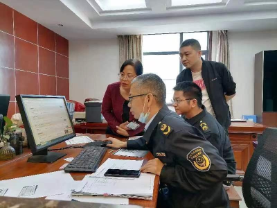 【保持“拼抢实”·奋进“五十强” 聚焦八大行动之服务企业】“三步棋”推进商标品牌建设