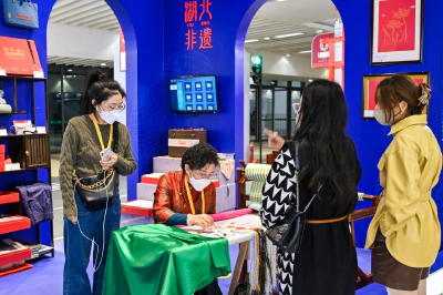 一针一线皆匠心钩织漫漫传承路