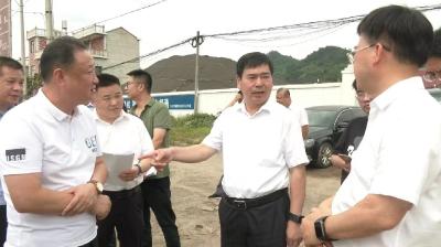 郝胜勇督导检查“下基层察民情解民忧暖民心”实践活动“三张清单”问题推进落实情况