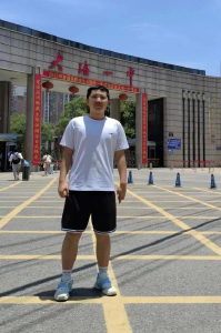 大冶一中学生万泓毅以总分694分取得黄石地区物理方向最高分