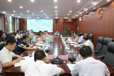 【贯彻落实市委七届七次全会精神 抓好主力军 建设节点城 奋进五十强】我市召开武汉新城与鄂黄黄快速道路系统大冶段重点交通建设项目推进专题会 对照要求压实责任联动推进 按时保质保量完成建设任务