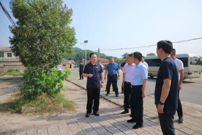 孙辄赴金湖街道调研危房改造、交通设施项目建设等工作 科学谋划实施危房改造项目 合力加快推进东风路西延工程