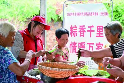 【保持“拼抢实”·奋进“五十强” 聚焦八大行动之文明提升】灵乡镇：推进乡风文明建设 焕发乡村蓬勃生机