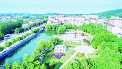 不断推进产业向纵深领域延伸拓展 陈贵镇中部百强镇排名升至19位