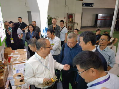 第16届中国义乌国际森林产品博览会上 我市康之堂铁皮石斛获评金奖产品