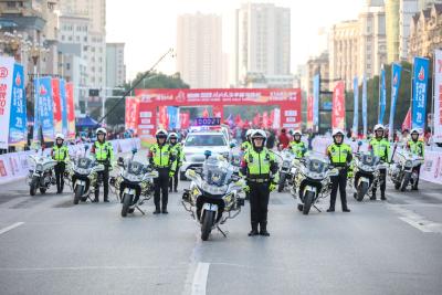 多部门联合保障 全力“助跑”马拉松