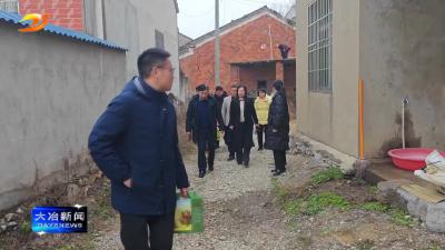 简讯：市民政局开展节前走访慰问活动