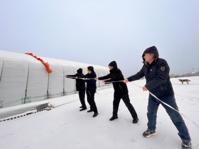 应对极端天气 他们全力以赴