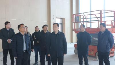 孙辄赴市老干部活动中心（老年大学）调研 加快建设进度 建强活动阵地