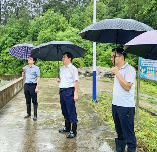 郝胜勇调研小流域综合治理试点工作