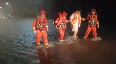 众志成城：湖北咸宁全力应对梅雨季首轮强降雨