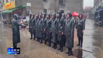 简讯：市人武部奋战抗洪抢险一线
