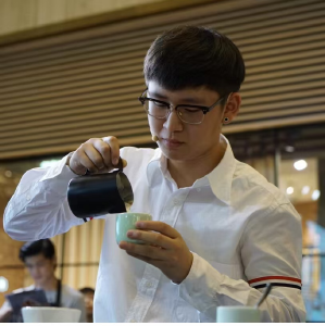 凤凰城里的“咖啡王国”