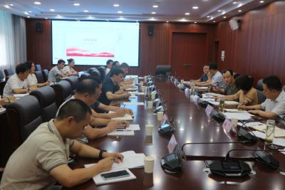 孙辄主持召开八月份市政府工作例会 紧盯目标不放松 全力以赴抓落实