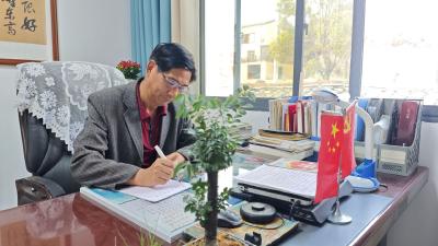 退休后，章老师跑起了免费“滴滴”