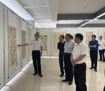 市政协书画摄影展开幕