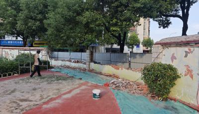 【报道追踪】“危墙”维修预计下月上旬完工