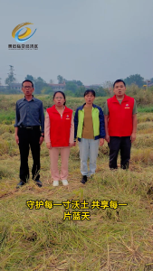 秸秆不烧怎么办？PK一下就知道~（还地桥临空经济区投稿）