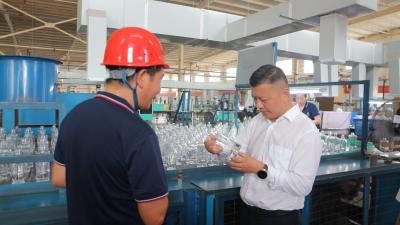 潘小进赴部分企业走访调研