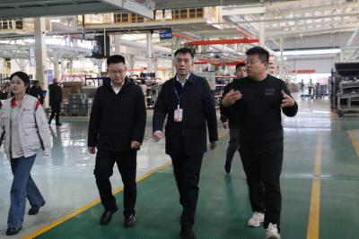 市人大常委会视察我市工业振兴发展情况